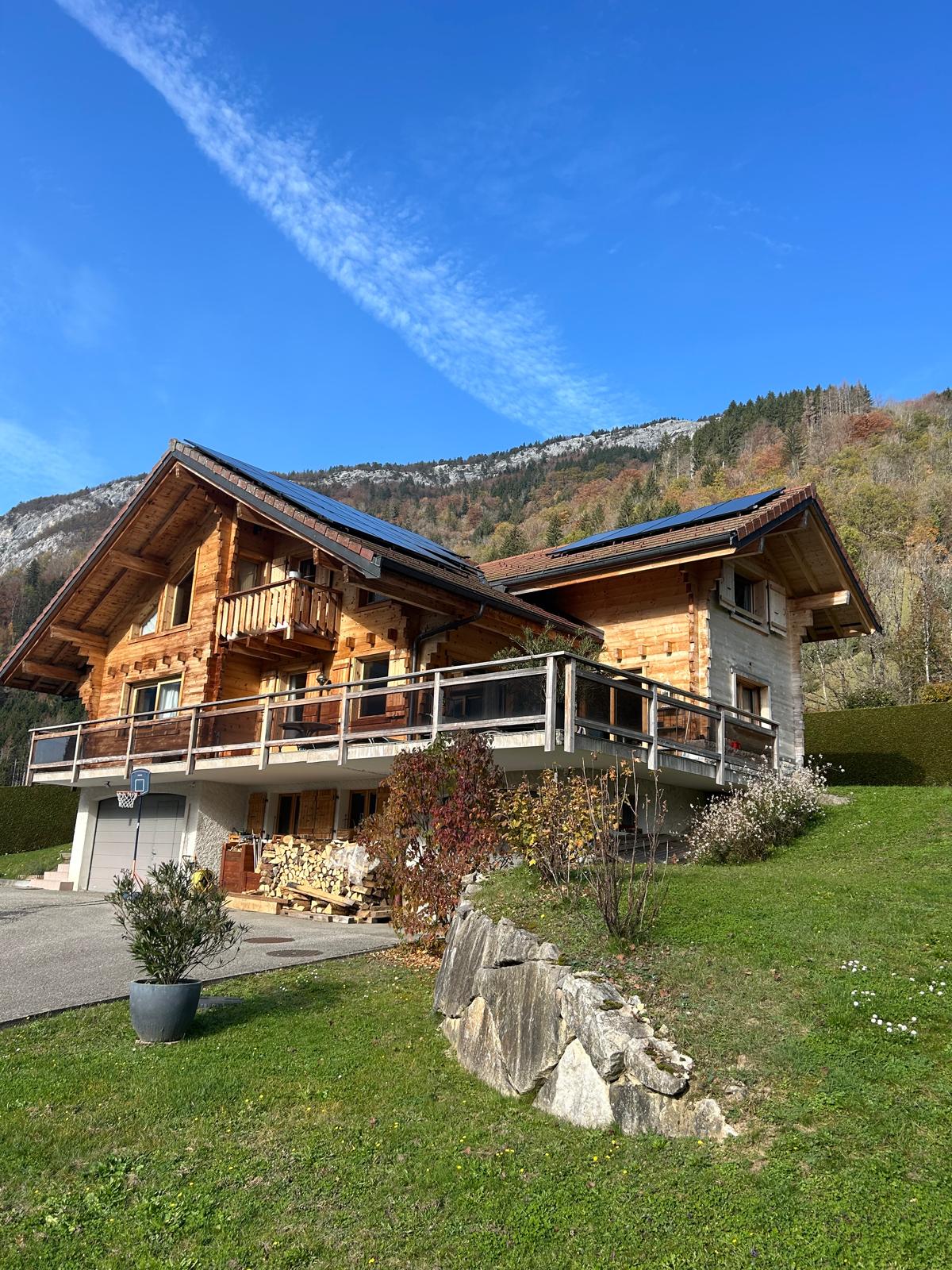 Installation solaire 74570