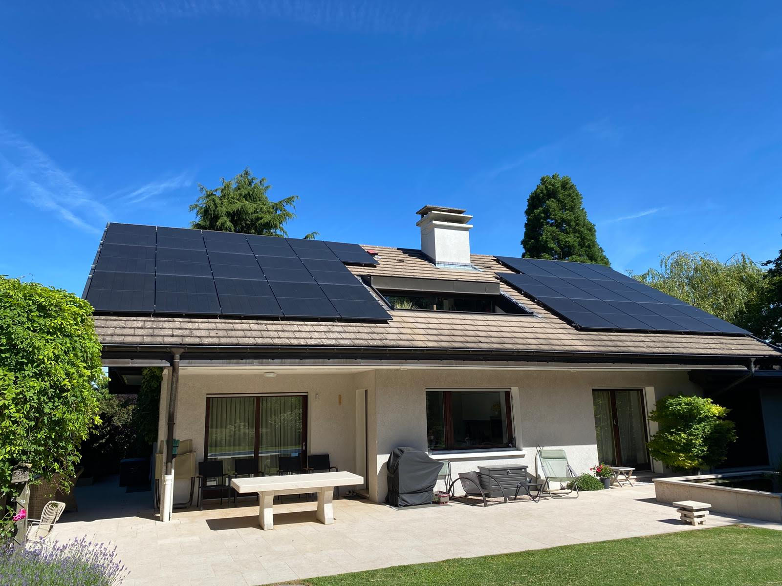 Installation solaire 74160